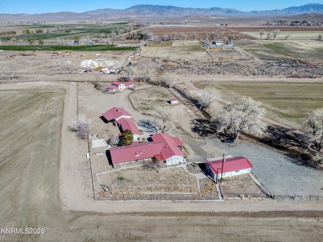 30 E Tognoli Lane, Yerington, NV 89447