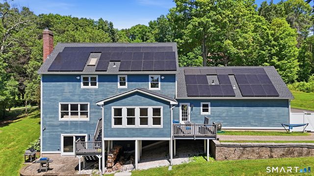 35 Forest Hills Drive, Farmington, CT 06032