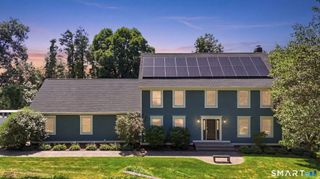 35 Forest Hills Drive, Farmington, CT 06032