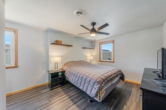 1932 MAPLECREST DRIVE, Appleton, WI 54915