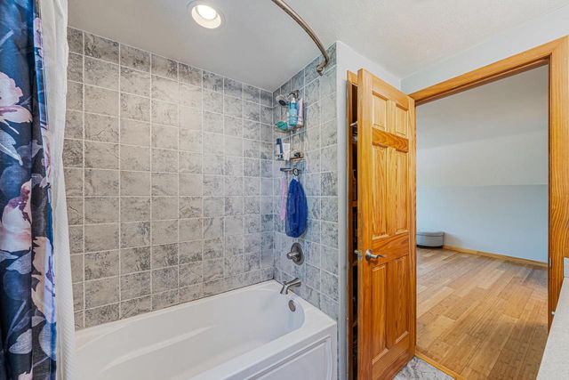 1932 MAPLECREST DRIVE, Appleton, WI 54915