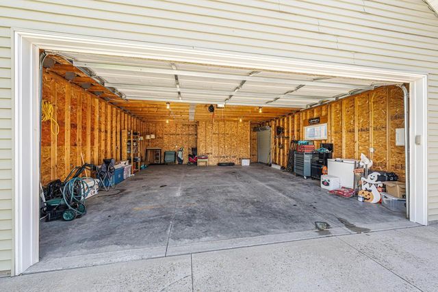 1932 MAPLECREST DRIVE, Appleton, WI 54915