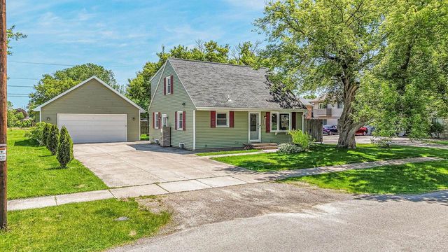 1932 MAPLECREST DRIVE, Appleton, WI 54915