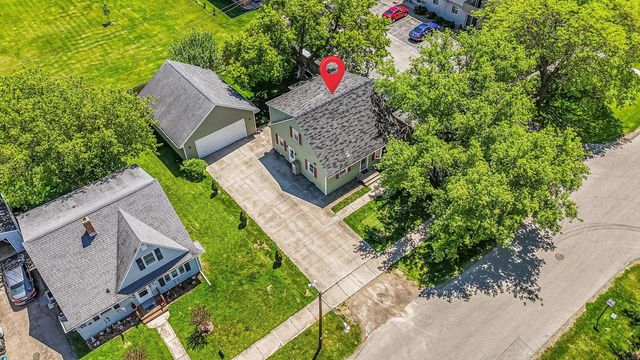 1932 MAPLECREST DRIVE, Appleton, WI 54915