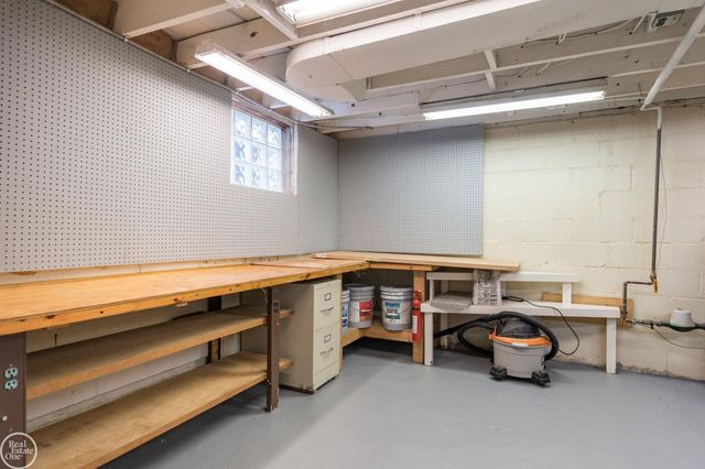 728 W Lincoln Street, Birmingham, MI 48009