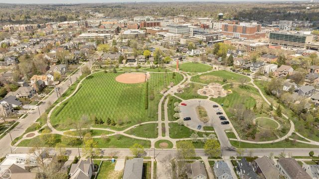 728 W Lincoln Street, Birmingham, MI 48009