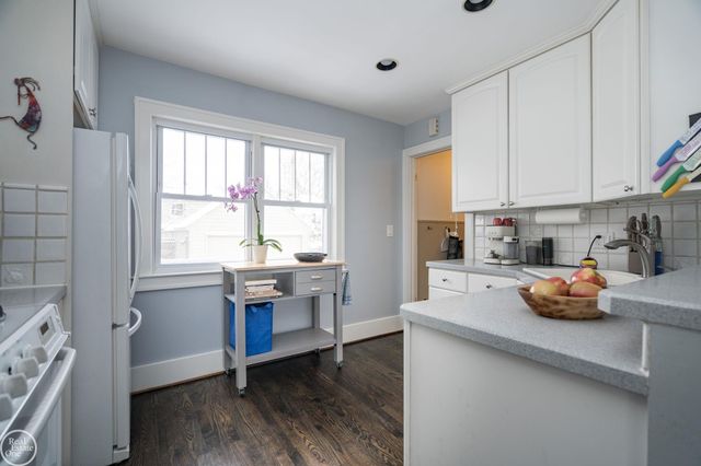 728 W Lincoln Street, Birmingham, MI 48009