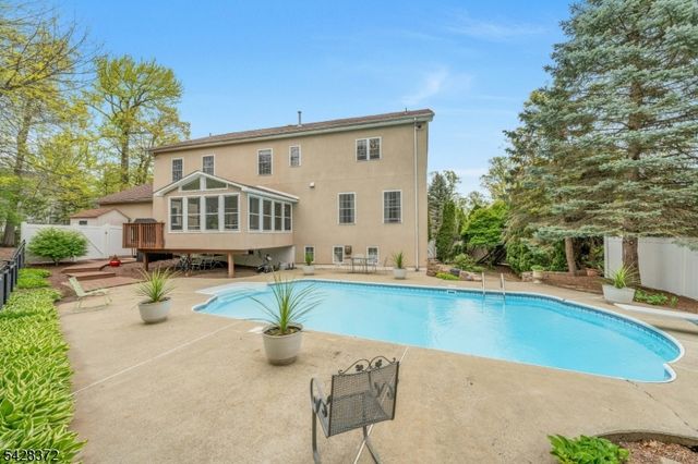 16 Lenape Trail, Montclair Twp., NJ 07043