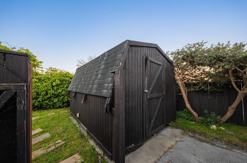 Image 37 of property listing at 936 Wainwright Street, Monterey, CA 93940