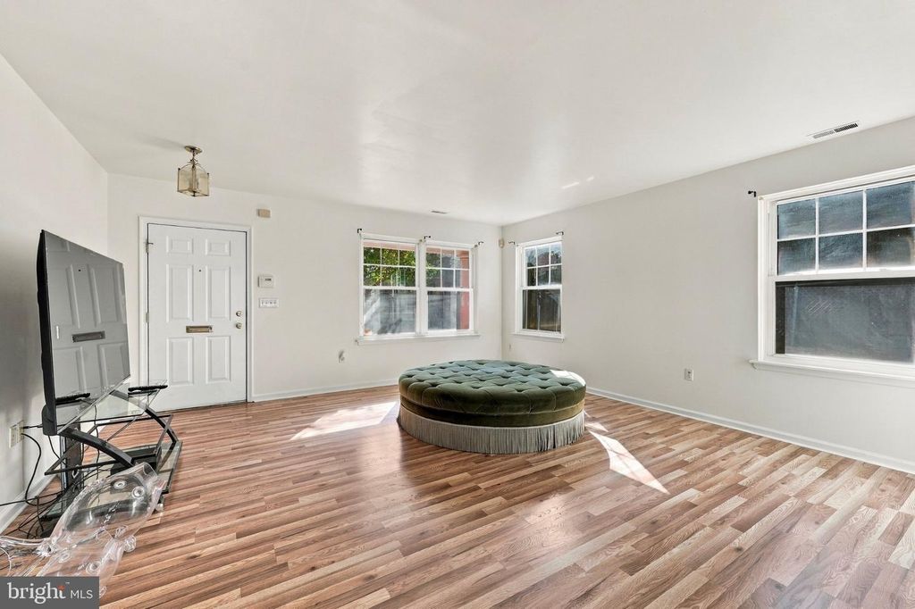 2349 CROSS ST, PHILADELPHIA, PA 19146 — photo 3