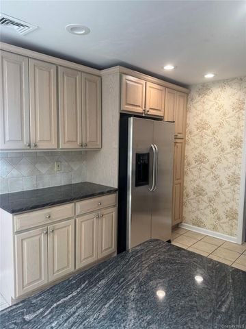 2955 Bond Drive, Merrick, NY 11566