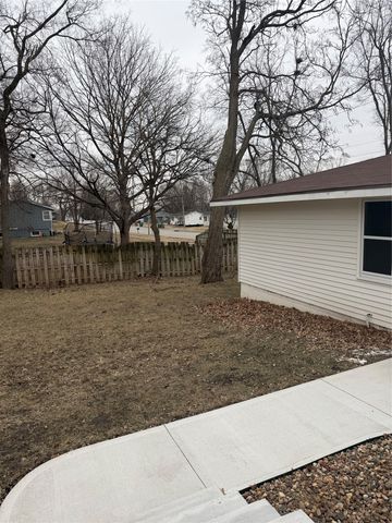 4801 Walnut Drive, Pleasant Hill, IA 50327