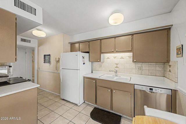 18048 N DESERT GLEN Drive, Sun City West, AZ 85375
