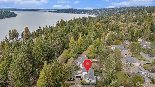 6560 W Mercer Way, Mercer Island, WA 98040