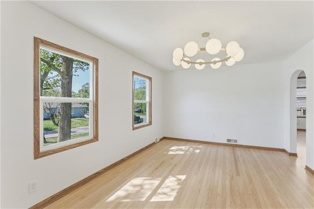 3137 S 9th Place, Kansas City, KS 66103