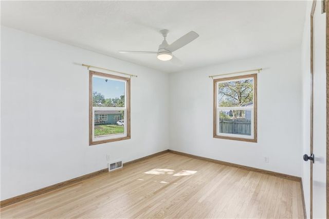 3137 S 9th Place, Kansas City, KS 66103