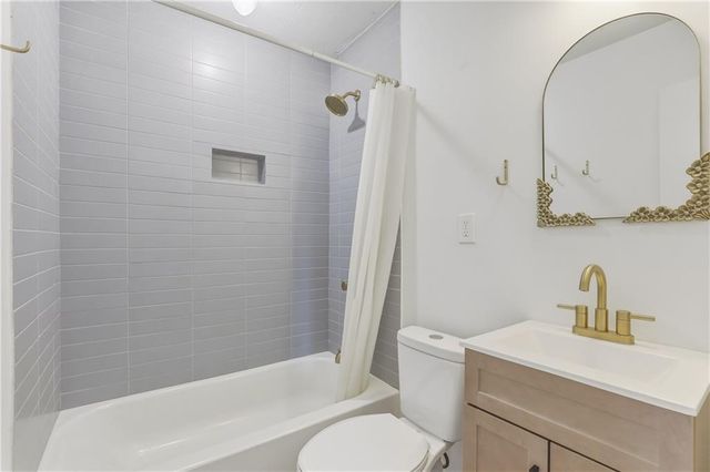 3137 S 9th Place, Kansas City, KS 66103