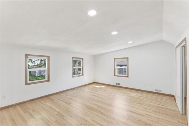 3137 S 9th Place, Kansas City, KS 66103