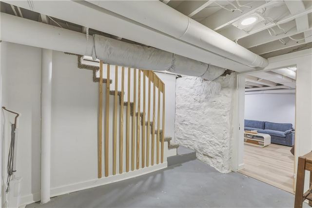 3137 S 9th Place, Kansas City, KS 66103