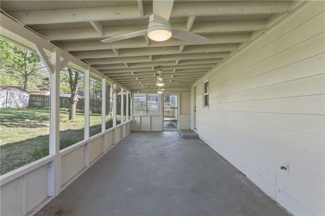 3137 S 9th Place, Kansas City, KS 66103