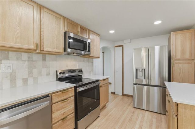 3137 S 9th Place, Kansas City, KS 66103