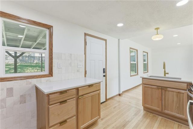 3137 S 9th Place, Kansas City, KS 66103