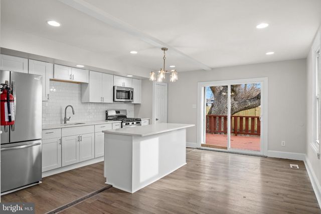 607 HIGHLAND AVE, Chester, PA 19013