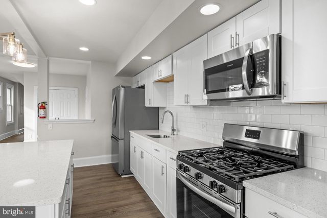 607 HIGHLAND AVE, Chester, PA 19013