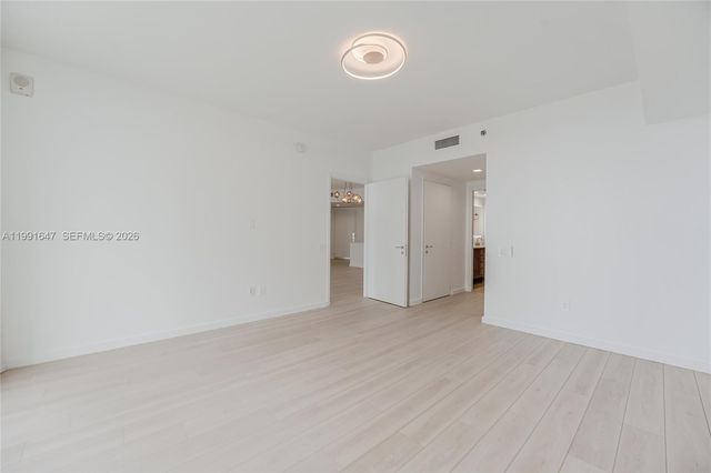 450 Alton Road 906, Miami Beach, FL 33139