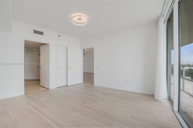 450 Alton Road 906, Miami Beach, FL 33139