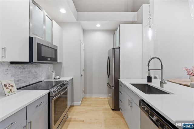 26 Ave At Port Imperial 417, West New York, NJ 07093