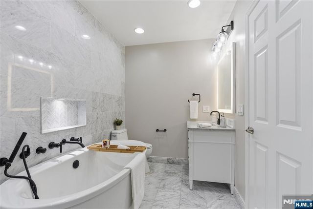 26 Ave At Port Imperial 417, West New York, NJ 07093