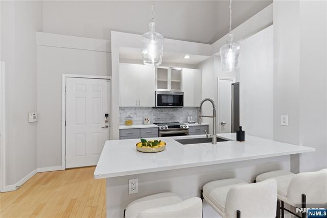26 Ave At Port Imperial 417, West New York, NJ 07093