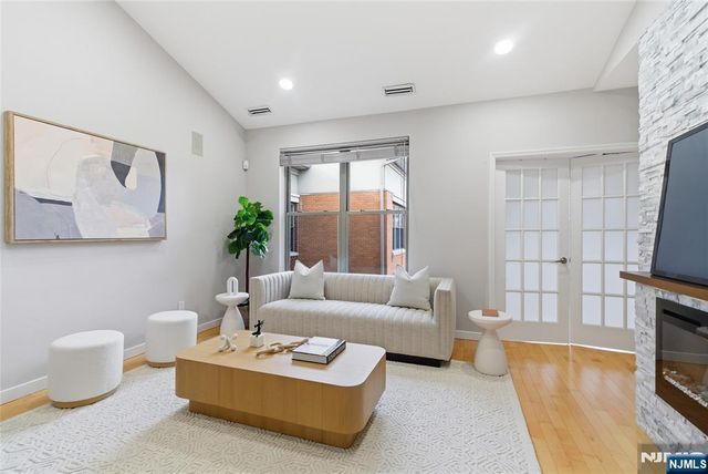 26 Ave At Port Imperial 417, West New York, NJ 07093
