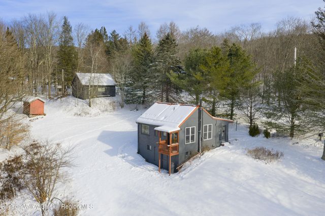 640 Red Hill Knolls Road, Grahamsville, NY 12740