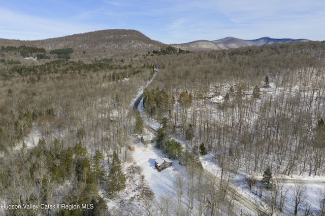 640 Red Hill Knolls Road, Grahamsville, NY 12740