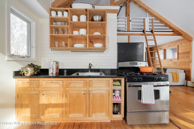 640 Red Hill Knolls Road, Grahamsville, NY 12740