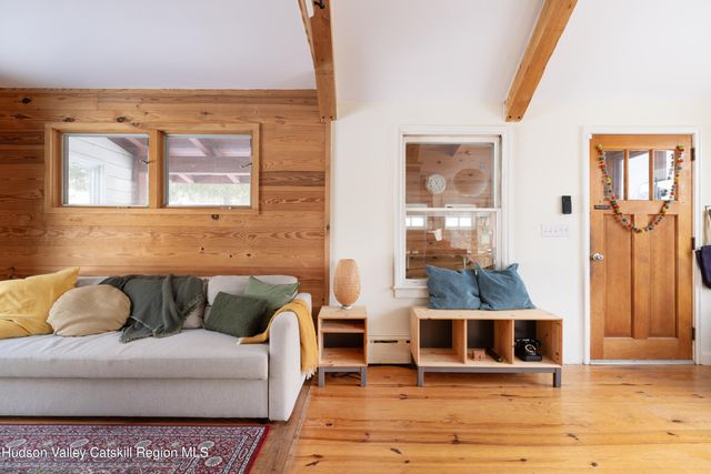 640 Red Hill Knolls Road, Grahamsville, NY 12740