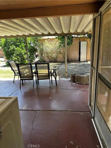 6852 Aura Avenue, Reseda, CA 91335