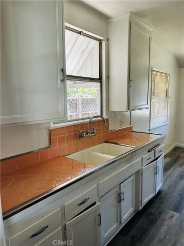 6852 Aura Avenue, Reseda, CA 91335