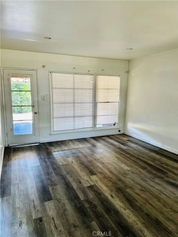 6852 Aura Avenue, Reseda, CA 91335