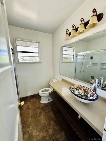 6852 Aura Avenue, Reseda, CA 91335