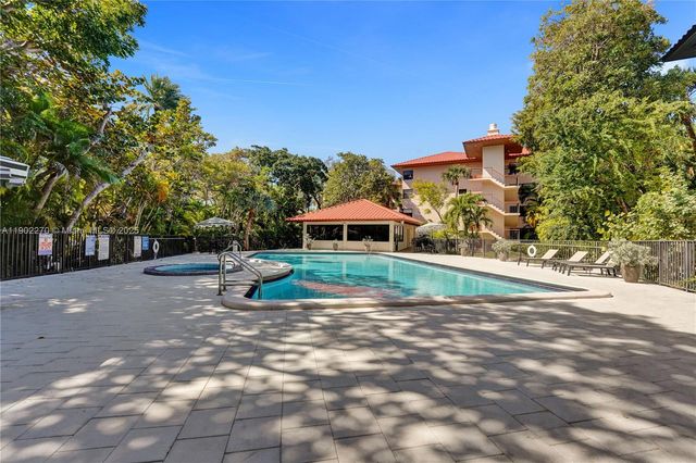 101 Ocean Lane Dr 205, Key Biscayne, FL 33149