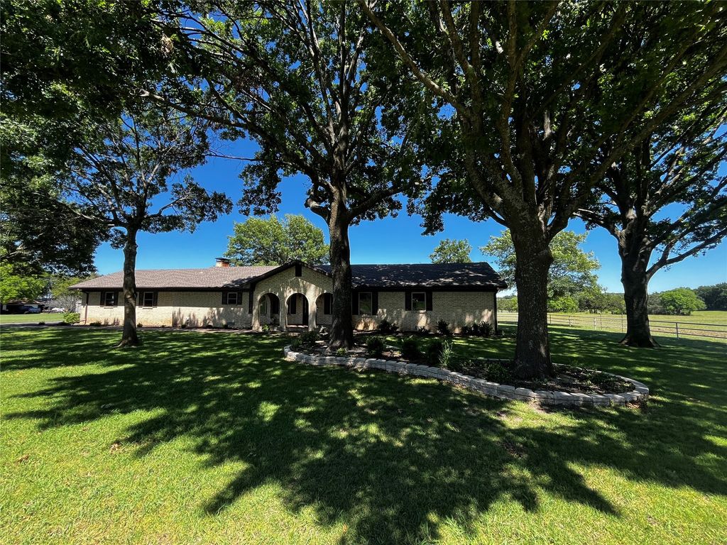 3256 Bennett Road, Howe, TX 75459