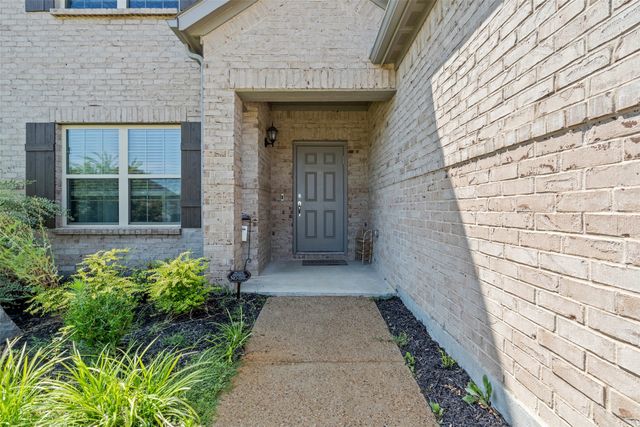 1206 Fox Chase Drive, Mansfield, TX 76063