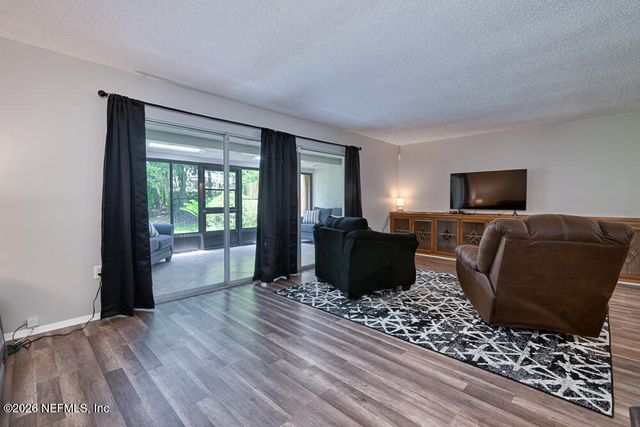 319 GREENCASTLE Road 58, Jacksonville, FL 32225