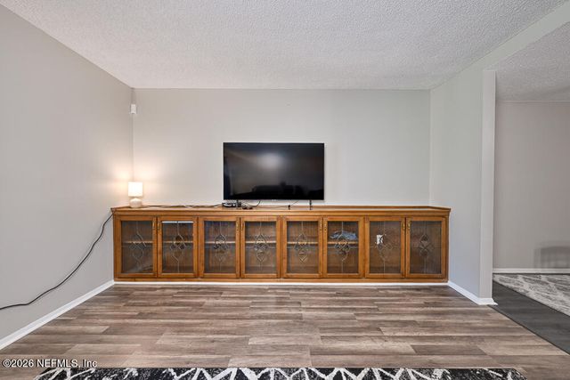 319 GREENCASTLE Road 58, Jacksonville, FL 32225