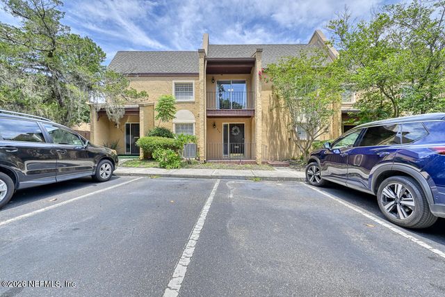 319 GREENCASTLE Road 58, Jacksonville, FL 32225