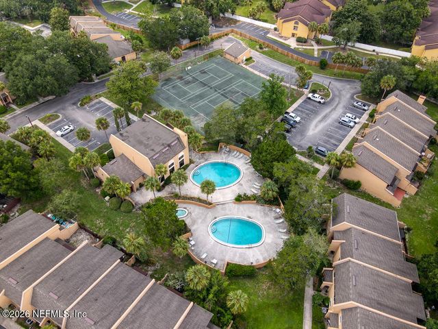 319 GREENCASTLE Road 58, Jacksonville, FL 32225