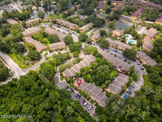319 GREENCASTLE Road 58, Jacksonville, FL 32225